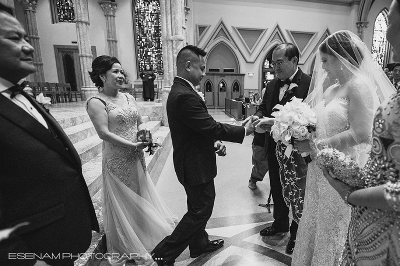 Holy-Name-Cathedral-Wedding-Chicago