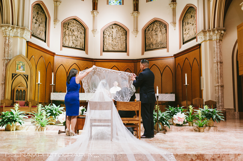 Holy-Name-Cathedral-Wedding-Chicago